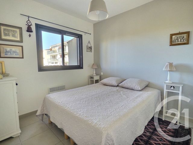 Appartement F3 à vendre - 3 pièces - 56.2 m2 - LA LONDE LES MAURES - 83 - PROVENCE-ALPES-COTE-D-AZUR - Century 21 Pavillon Or
