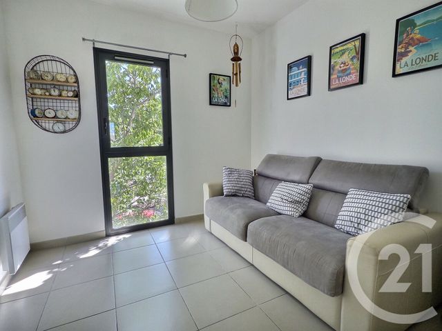 Appartement F3 à vendre - 3 pièces - 56.2 m2 - LA LONDE LES MAURES - 83 - PROVENCE-ALPES-COTE-D-AZUR - Century 21 Pavillon Or