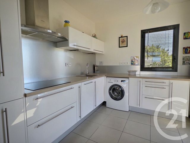 Appartement F3 à vendre - 3 pièces - 56.2 m2 - LA LONDE LES MAURES - 83 - PROVENCE-ALPES-COTE-D-AZUR - Century 21 Pavillon Or