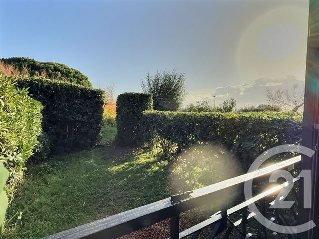 Appartement F2 à vendre - 2 pièces - 30.15 m2 - LA LONDE LES MAURES - 83 - PROVENCE-ALPES-COTE-D-AZUR - Century 21 Pavillon Or