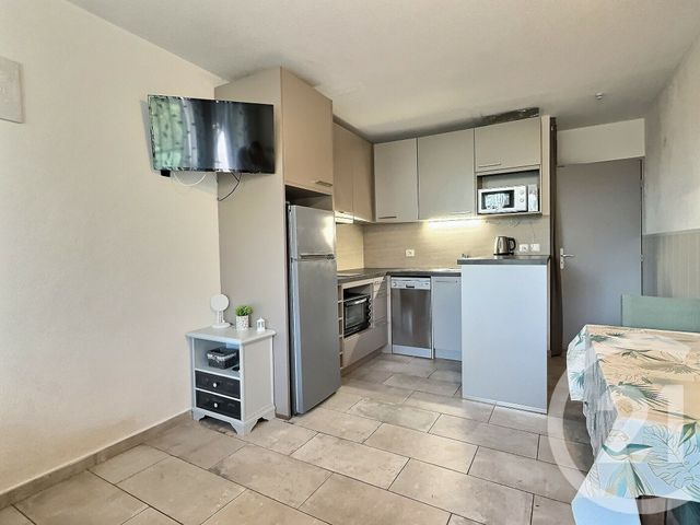 Appartement F2 à vendre - 2 pièces - 30.15 m2 - LA LONDE LES MAURES - 83 - PROVENCE-ALPES-COTE-D-AZUR - Century 21 Pavillon Or