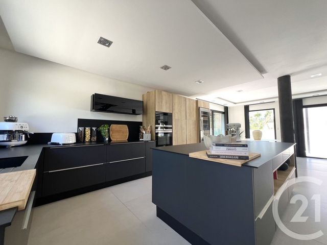 maison à vendre - 4 pièces - 145.0 m2 - PIERREFEU DU VAR - 83 - PROVENCE-ALPES-COTE-D-AZUR - Century 21 Pavillon Or