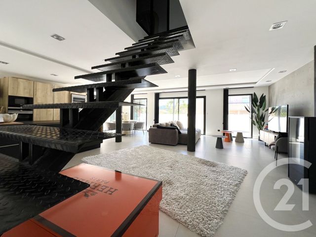 maison à vendre - 4 pièces - 145.0 m2 - PIERREFEU DU VAR - 83 - PROVENCE-ALPES-COTE-D-AZUR - Century 21 Pavillon Or