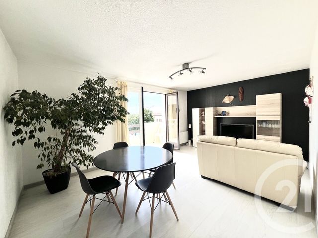 Appartement F3 à vendre - 3 pièces - 60.65 m2 - LA LONDE LES MAURES - 83 - PROVENCE-ALPES-COTE-D-AZUR - Century 21 Pavillon Or