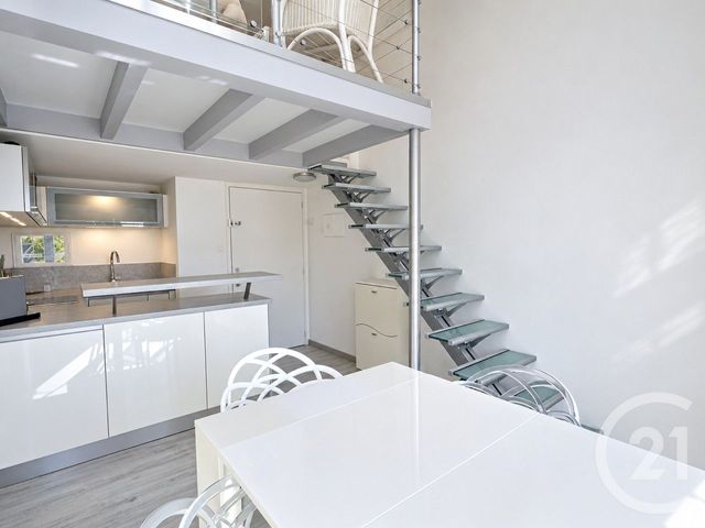 Appartement T2 à vendre - 2 pièces - 46.65 m2 - LA LONDE LES MAURES - 83 - PROVENCE-ALPES-COTE-D-AZUR - Century 21 Pavillon Or