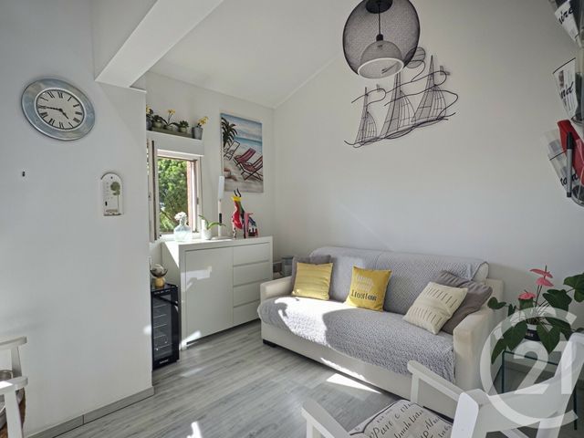 Appartement T2 à vendre - 2 pièces - 46.65 m2 - LA LONDE LES MAURES - 83 - PROVENCE-ALPES-COTE-D-AZUR - Century 21 Pavillon Or