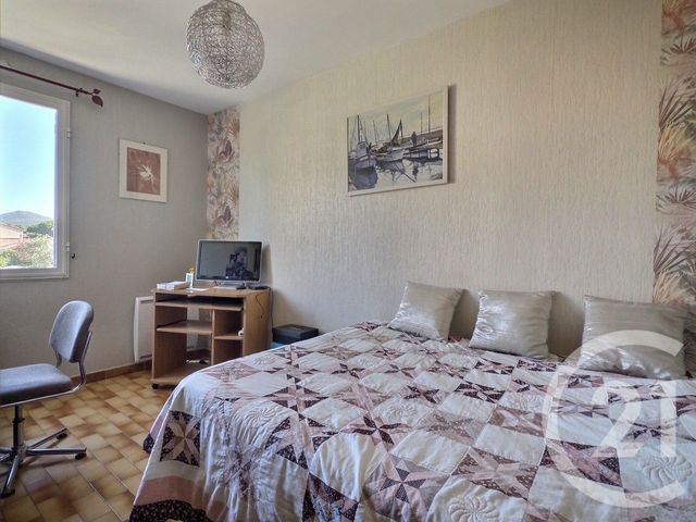maison à vendre - 4 pièces - 84.1 m2 - LA LONDE LES MAURES - 83 - PROVENCE-ALPES-COTE-D-AZUR - Century 21 Pavillon Or