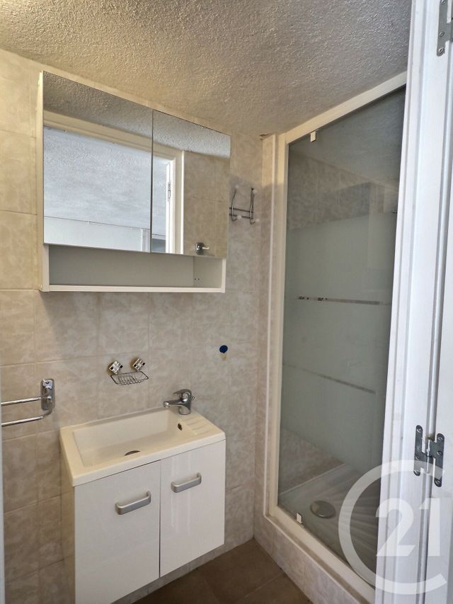 maison à vendre - 6 pièces - 93.76 m2 - LA LONDE LES MAURES - 83 - PROVENCE-ALPES-COTE-D-AZUR - Century 21 Pavillon Or