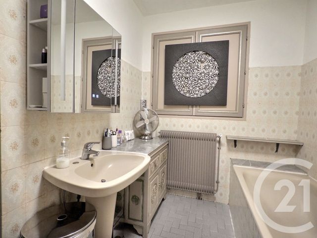 maison à vendre - 5 pièces - 103.78 m2 - LA LONDE LES MAURES - 83 - PROVENCE-ALPES-COTE-D-AZUR - Century 21 Pavillon Or