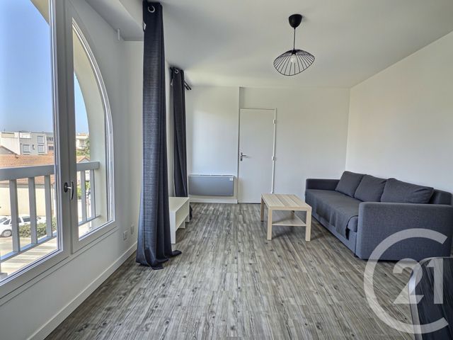 Appartement F2 à louer - 2 pièces - 39.23 m2 - LA LONDE LES MAURES - 83 - PROVENCE-ALPES-COTE-D-AZUR - Century 21 Pavillon Or