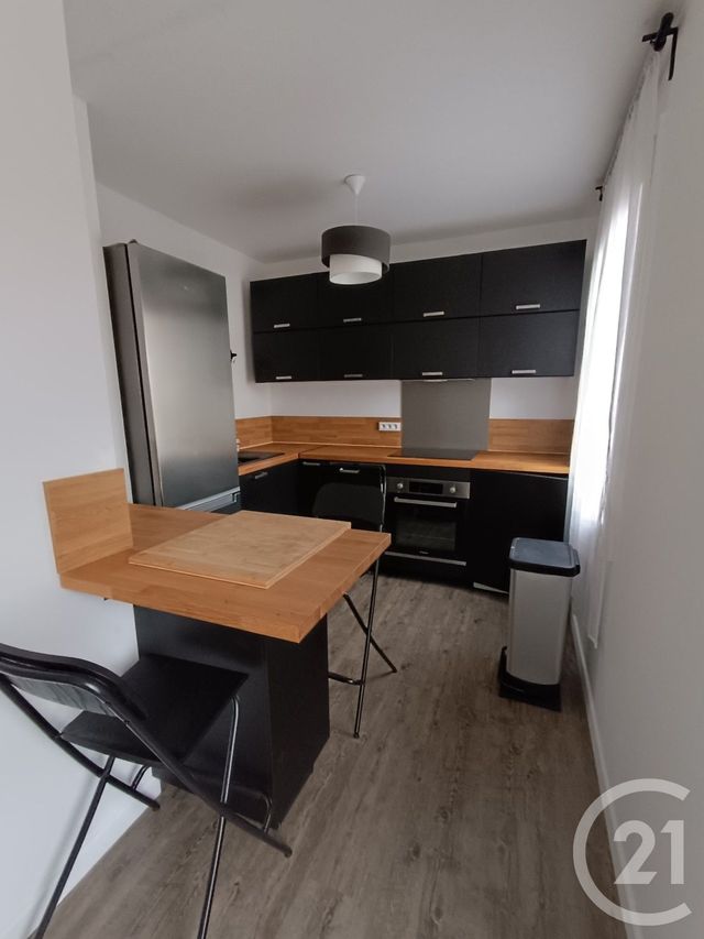 Appartement F2 à louer - 2 pièces - 39.23 m2 - LA LONDE LES MAURES - 83 - PROVENCE-ALPES-COTE-D-AZUR - Century 21 Pavillon Or