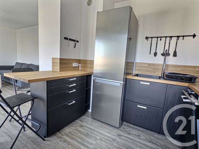 Appartement F2 à louer - 2 pièces - 39.23 m2 - LA LONDE LES MAURES - 83 - PROVENCE-ALPES-COTE-D-AZUR - Century 21 Pavillon Or
