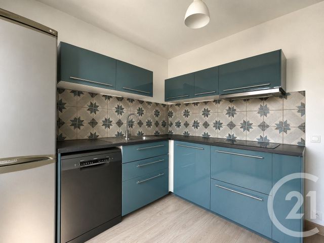 Appartement F3 à vendre - 3 pièces - 72.65 m2 - HYERES - 83 - PROVENCE-ALPES-COTE-D-AZUR - Century 21 Pavillon Or