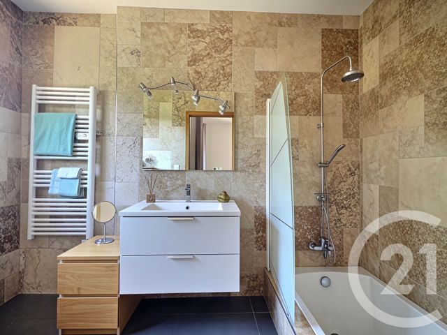 maison à vendre - 4 pièces - 187.0 m2 - LA LONDE LES MAURES - 83 - PROVENCE-ALPES-COTE-D-AZUR - Century 21 Pavillon Or