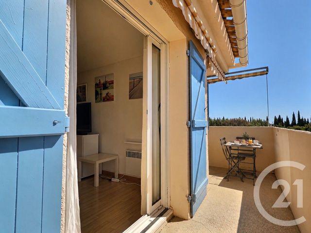 Appartement F2 à vendre - 2 pièces - 24.8 m2 - LA LONDE LES MAURES - 83 - PROVENCE-ALPES-COTE-D-AZUR - Century 21 Pavillon Or