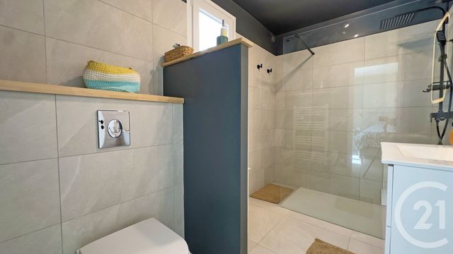 maison à vendre - 7 pièces - 235.35 m2 - LA LONDE LES MAURES - 83 - PROVENCE-ALPES-COTE-D-AZUR - Century 21 Pavillon Or