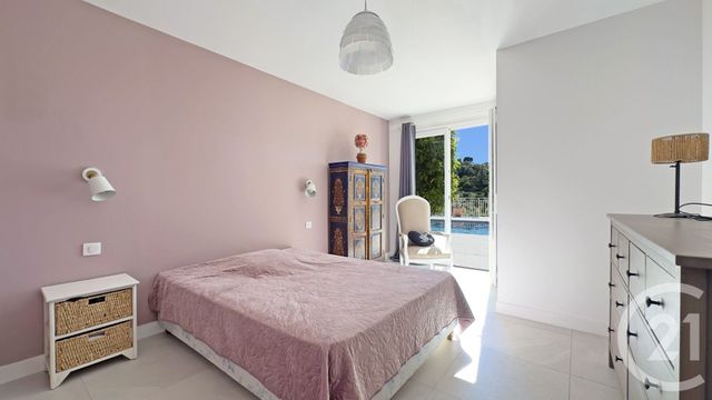 maison à vendre - 7 pièces - 235.35 m2 - LA LONDE LES MAURES - 83 - PROVENCE-ALPES-COTE-D-AZUR - Century 21 Pavillon Or