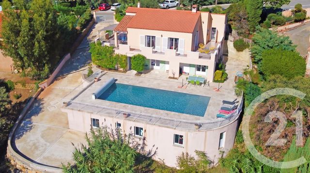 maison à vendre - 7 pièces - 235.35 m2 - LA LONDE LES MAURES - 83 - PROVENCE-ALPES-COTE-D-AZUR - Century 21 Pavillon Or