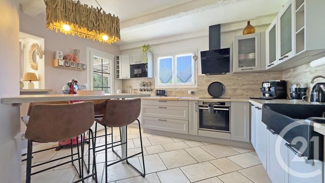 maison à vendre - 7 pièces - 235.35 m2 - LA LONDE LES MAURES - 83 - PROVENCE-ALPES-COTE-D-AZUR - Century 21 Pavillon Or