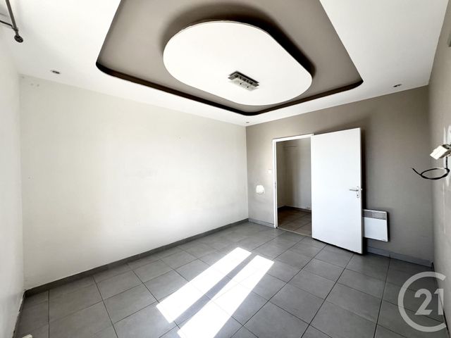 Appartement F4 à vendre - 4 pièces - 75.07 m2 - LA LONDE LES MAURES - 83 - PROVENCE-ALPES-COTE-D-AZUR - Century 21 Pavillon Or