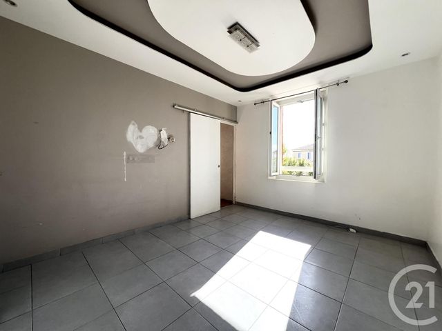 Appartement F4 à vendre - 4 pièces - 75.07 m2 - LA LONDE LES MAURES - 83 - PROVENCE-ALPES-COTE-D-AZUR - Century 21 Pavillon Or
