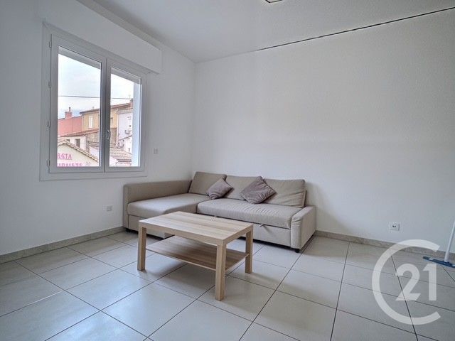 Appartement F2 à louer - 2 pièces - 40.5 m2 - LA LONDE LES MAURES - 83 - PROVENCE-ALPES-COTE-D-AZUR - Century 21 Pavillon Or