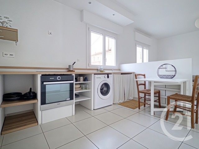 Appartement F2 à louer - 2 pièces - 40.5 m2 - LA LONDE LES MAURES - 83 - PROVENCE-ALPES-COTE-D-AZUR - Century 21 Pavillon Or