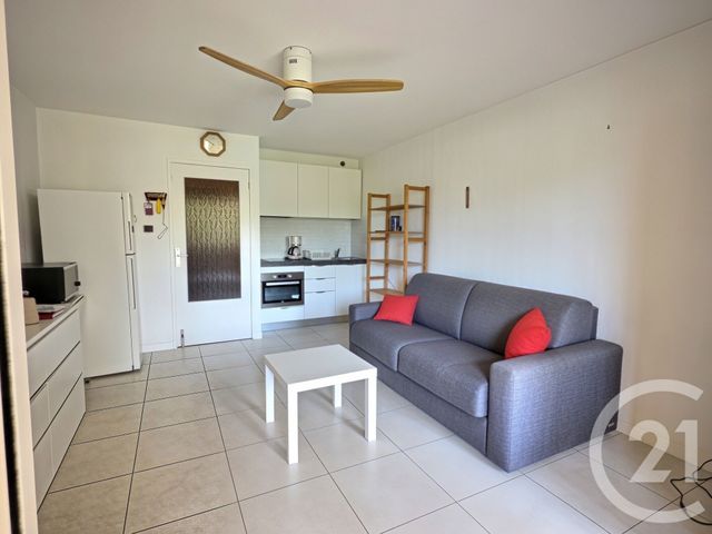 Appartement à louer LA LONDE LES MAURES